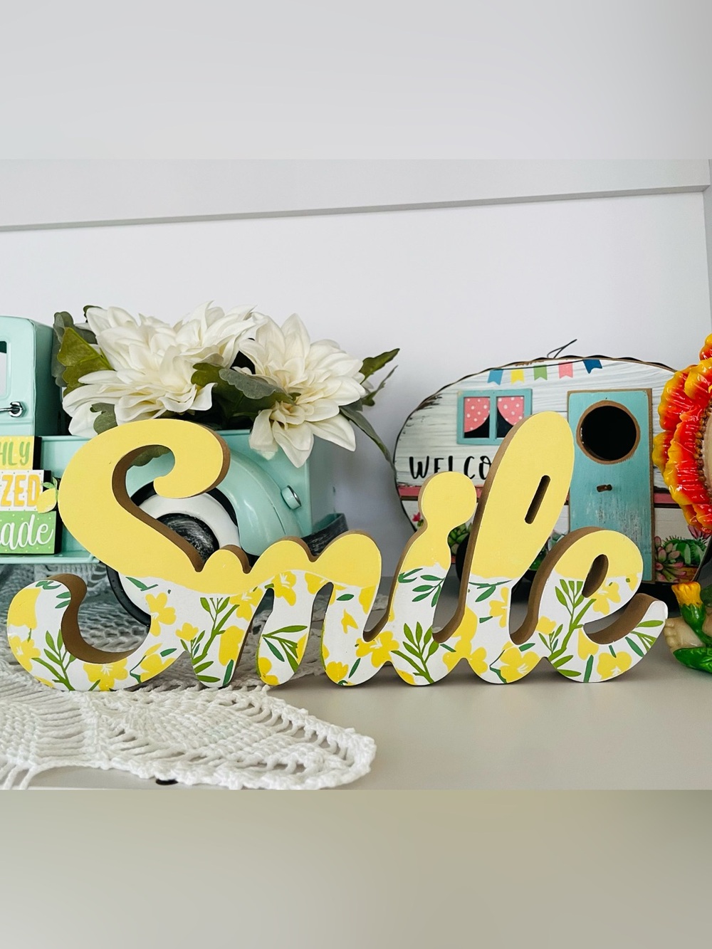 Source Unknown Yellow and White Floral "Smile" Wooden Sign
